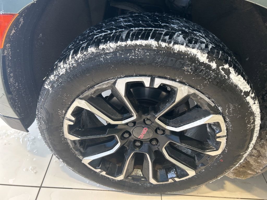 Used 2023 GMC Yukon SLT image 20