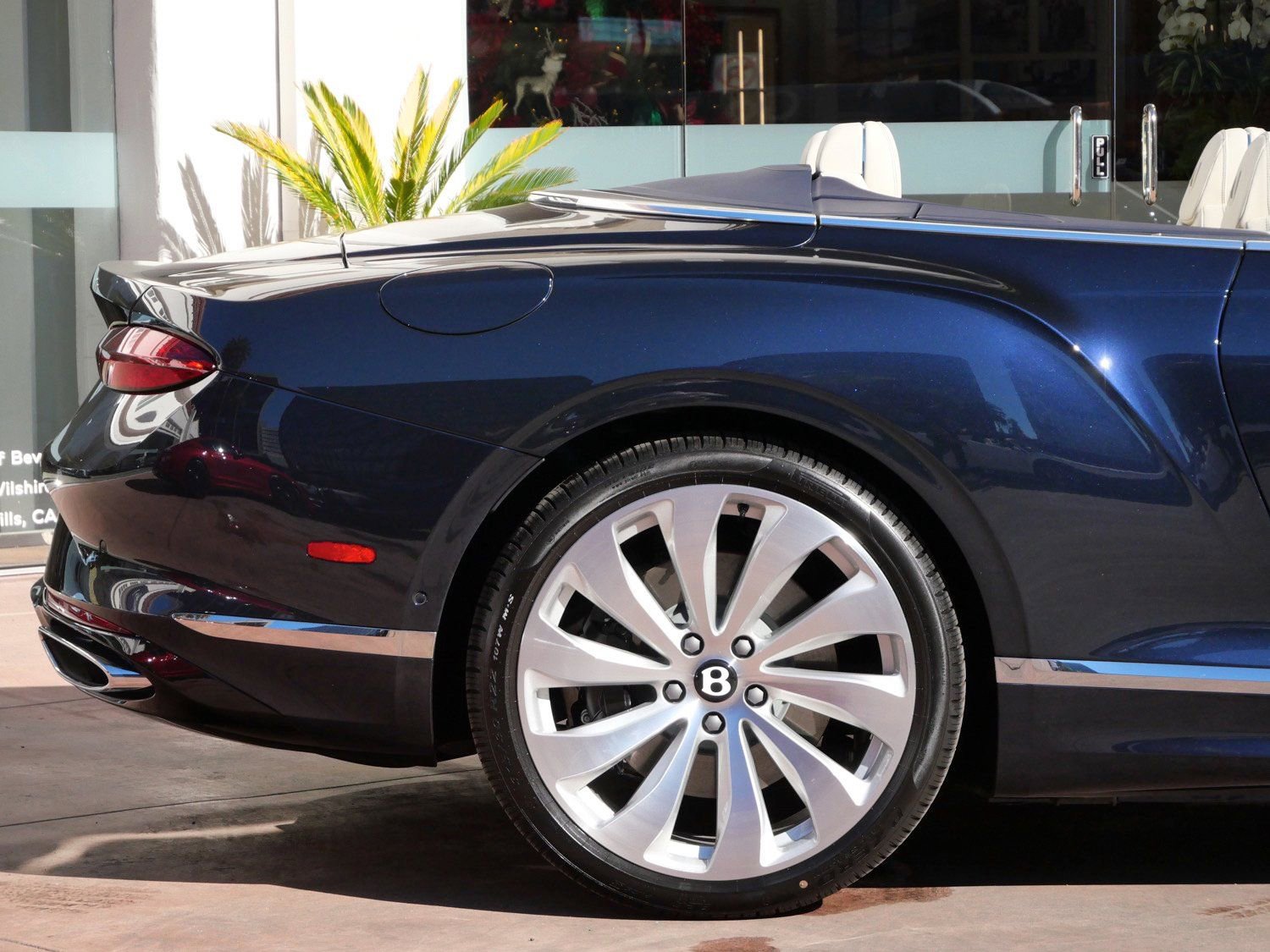 New 2026 Bentley Continental GTC AWD/4WD image 9