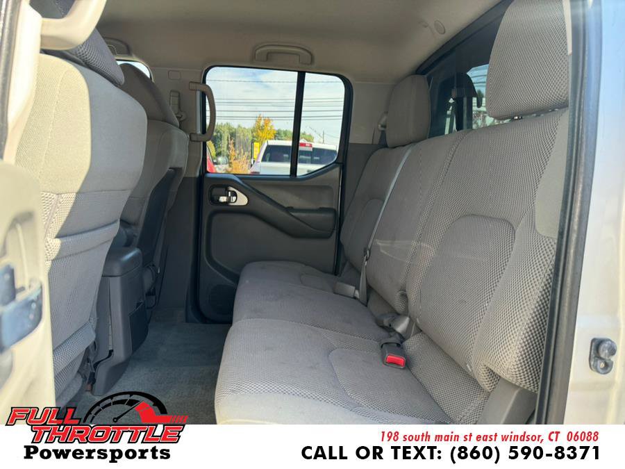 Used 2014 Nissan Frontier SV AWD/4WD image 16
