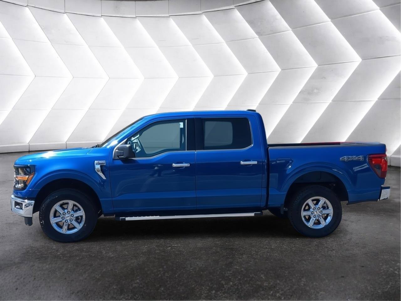 Used 2025 Ford F150 XLT w/ Equipment Group 301A Standard AWD/4WD image 3