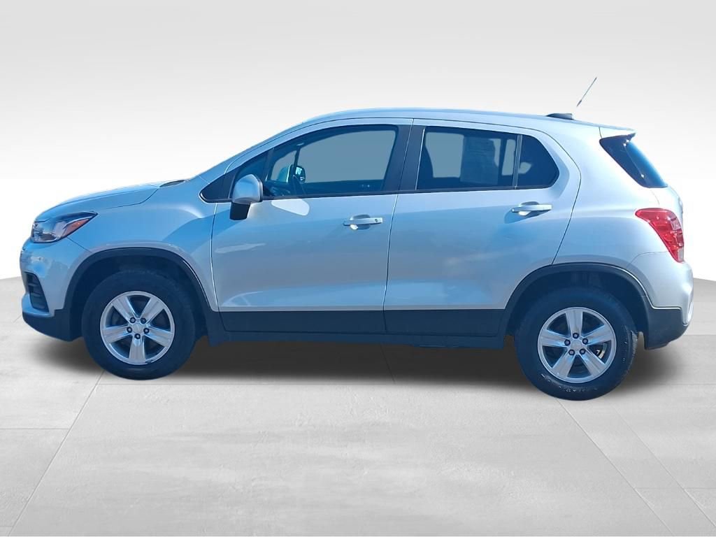 Used 2020 Chevrolet Trax LS w/ Tint and Cruise Package image 11