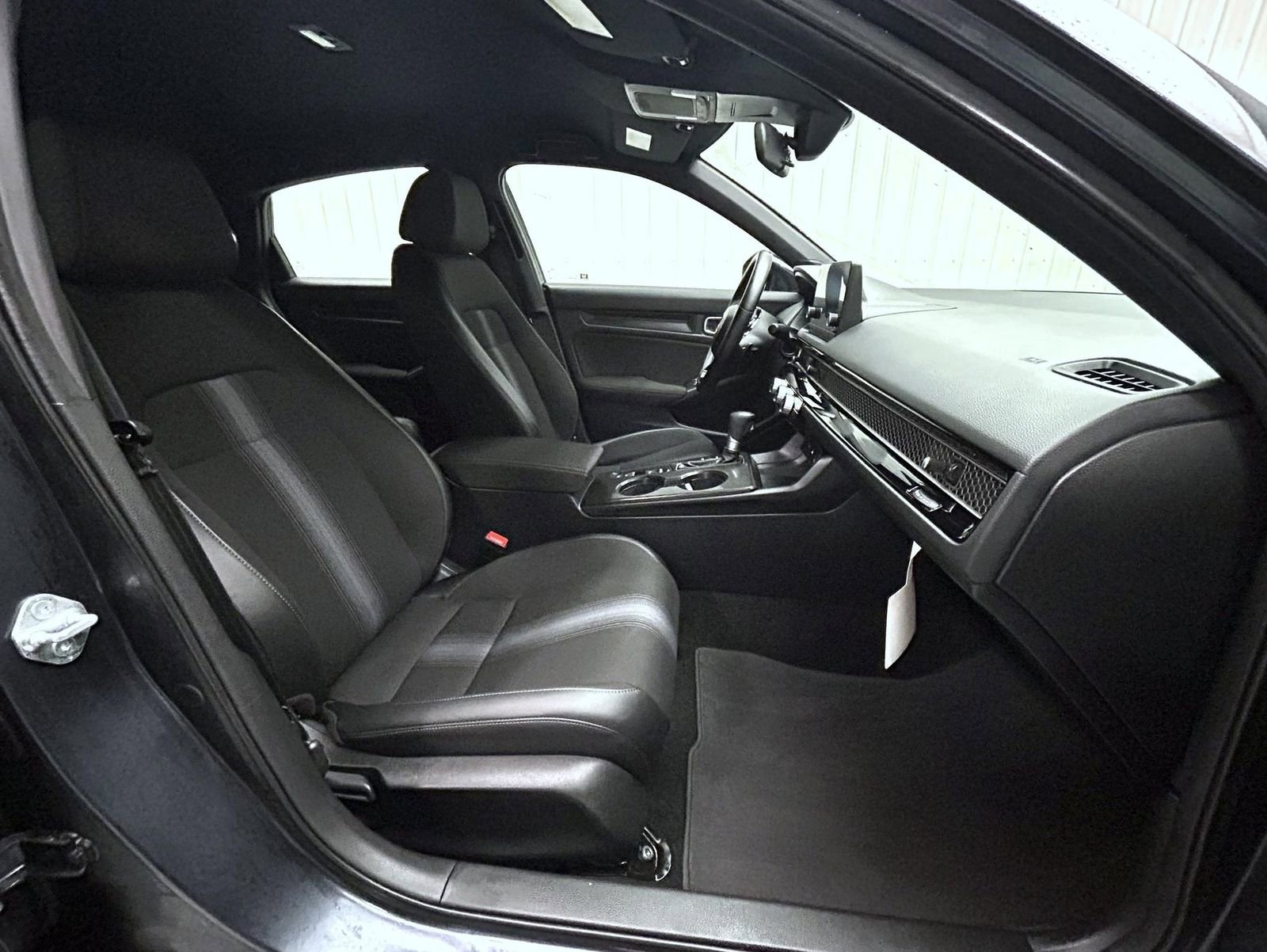 Used 2025 Honda Civic Sport image 15