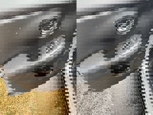 New 2026 Honda HR-V EX-L image 10