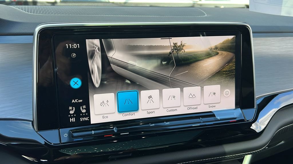 New 2026 Volkswagen Atlas Cross Sport SE image 26