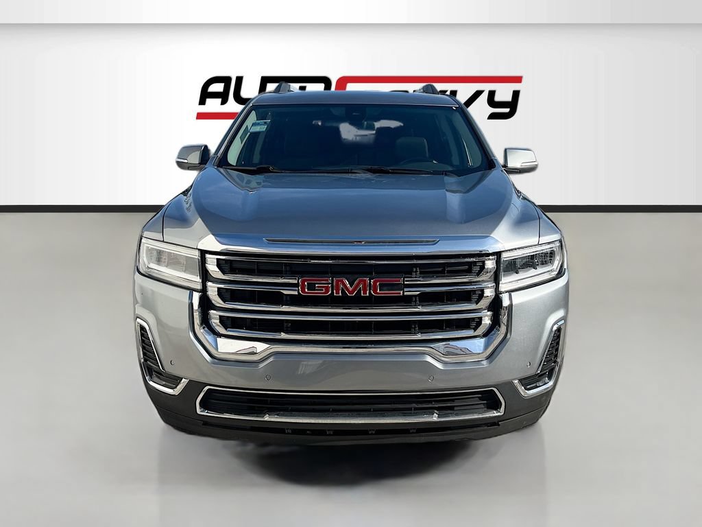 Used 2023 GMC Acadia SLE w/ Driver Convenience Package FWD image 2