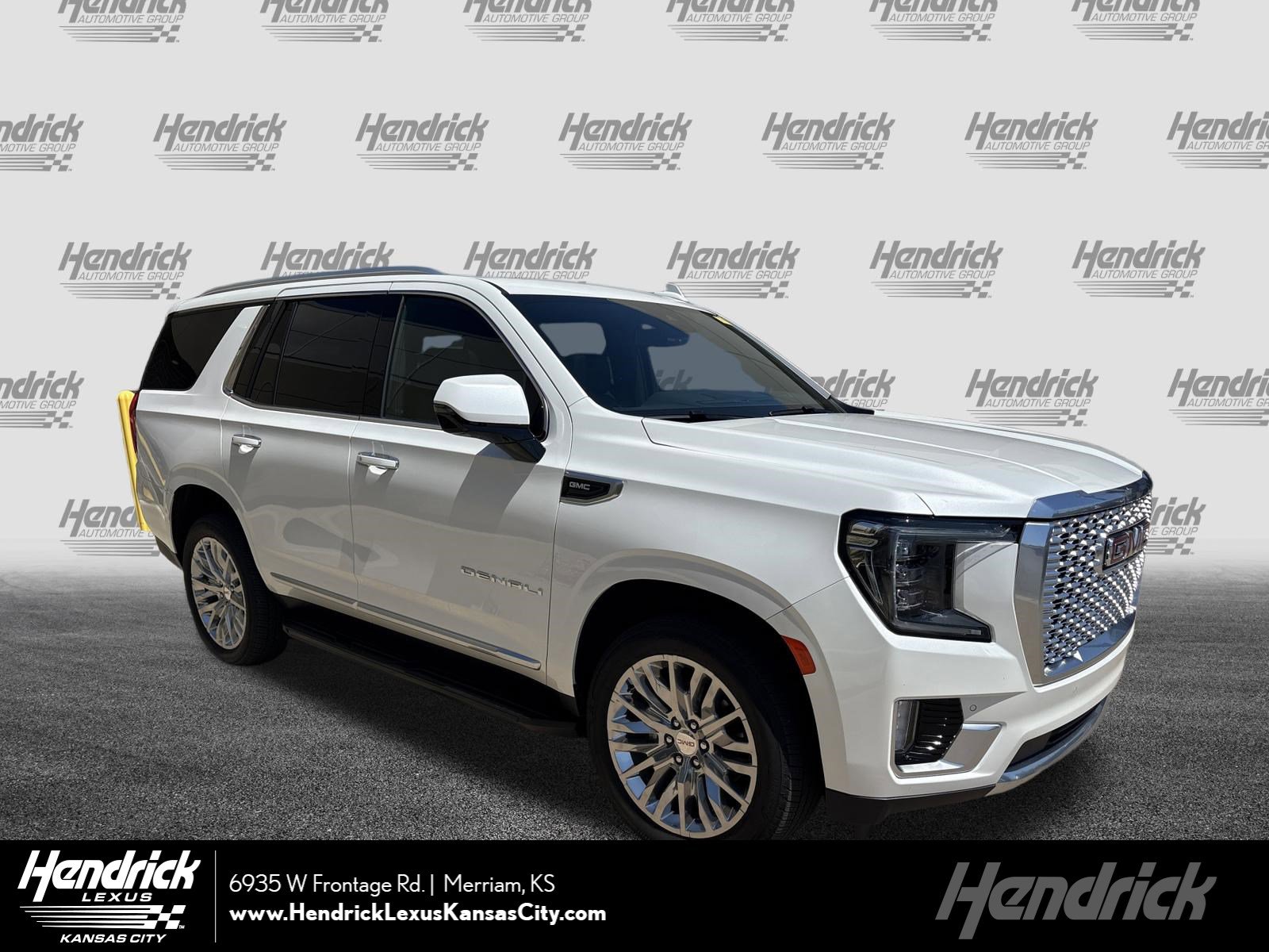 Used 2024 GMC Yukon Denali AWD/4WD image 1