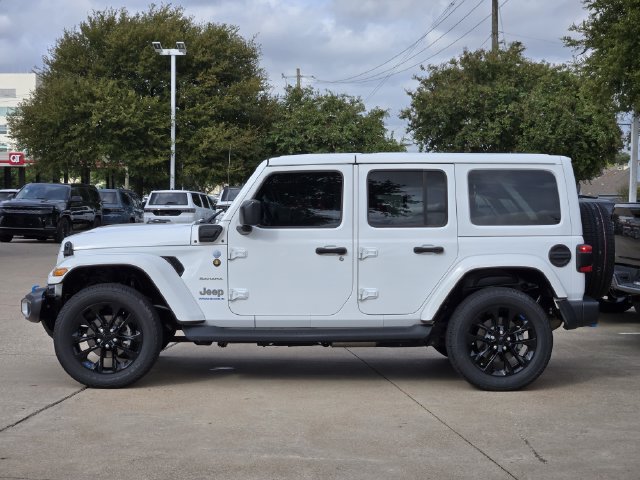 Used 2023 Jeep Wrangler Unlimited Sahara w/ Cold Weather Group AWD/4WD image 4