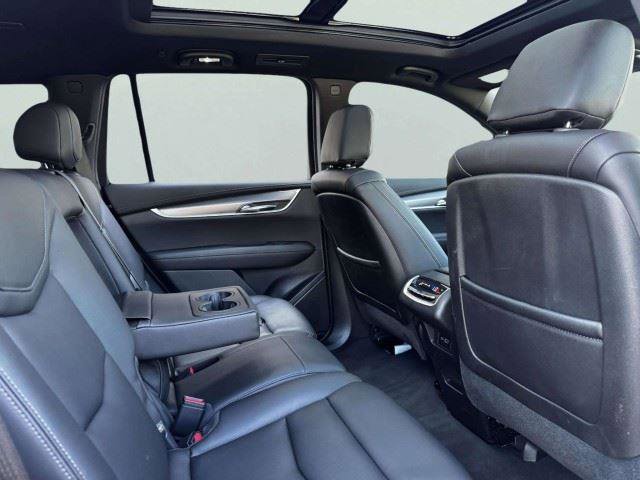 Used 2024 Cadillac XT6 Luxury w/ LPO, Floor Liner Package FWD image 57