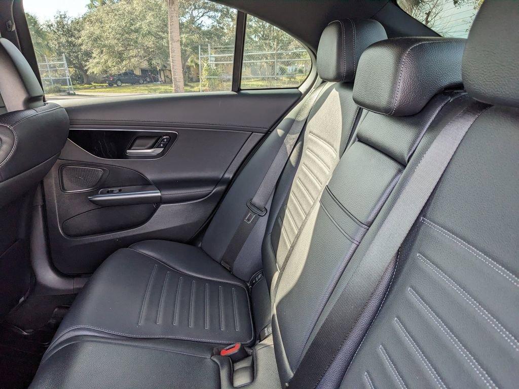 Used 2022 Mercedes-Benz C 300 Sedan image 18