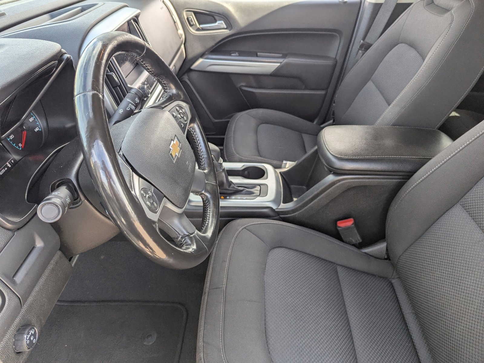 Used 2022 Chevrolet Colorado LT w/ LT Convenience Package image 23