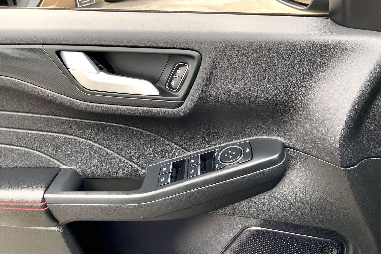 Certified 2023 Ford Escape ST-Line w/ Tech Pack #1 FWD image 32