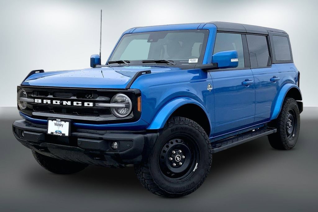 Used 2024 Ford Bronco Outer Banks AWD/4WD image 2