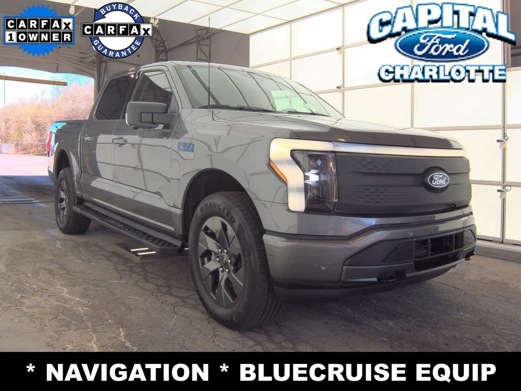 Used 2025 Ford F150 Lightning Flash image 4