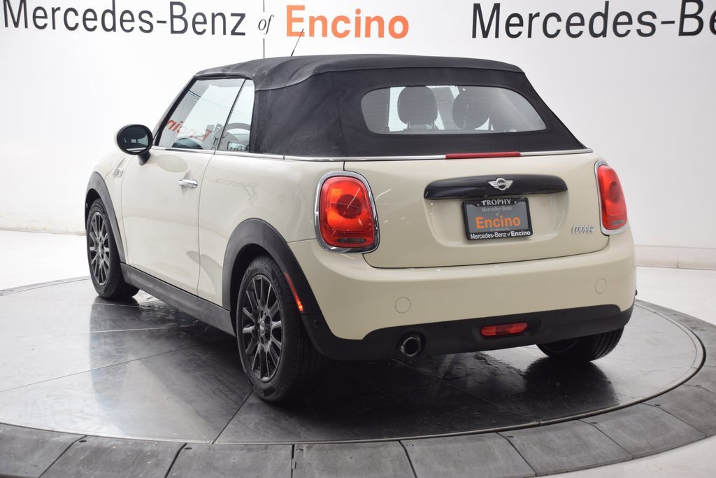 Used 2018 MINI Cooper Convertible image 4