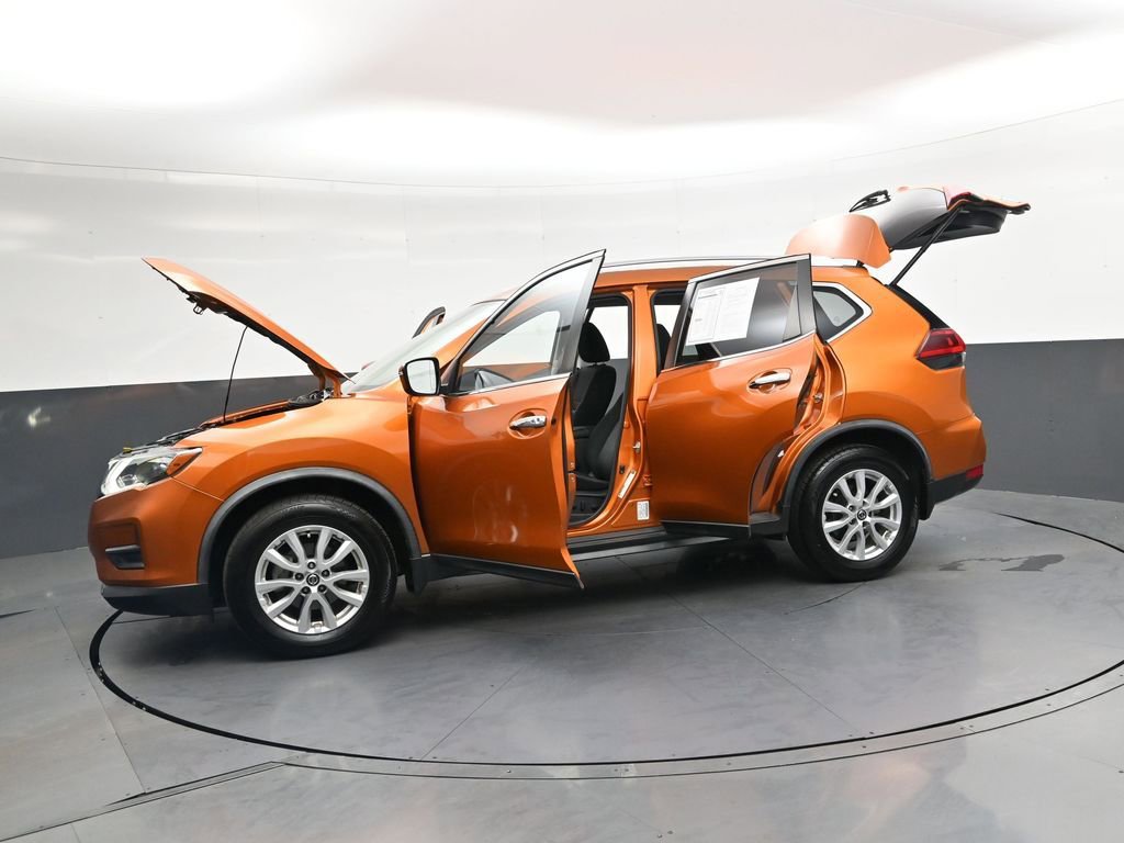 Used 2020 Nissan Rogue SV image 45