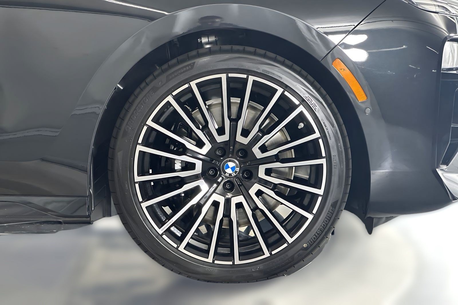 Used 2026 BMW i7 xDrive60 w/ M Sport Package RWD image 13