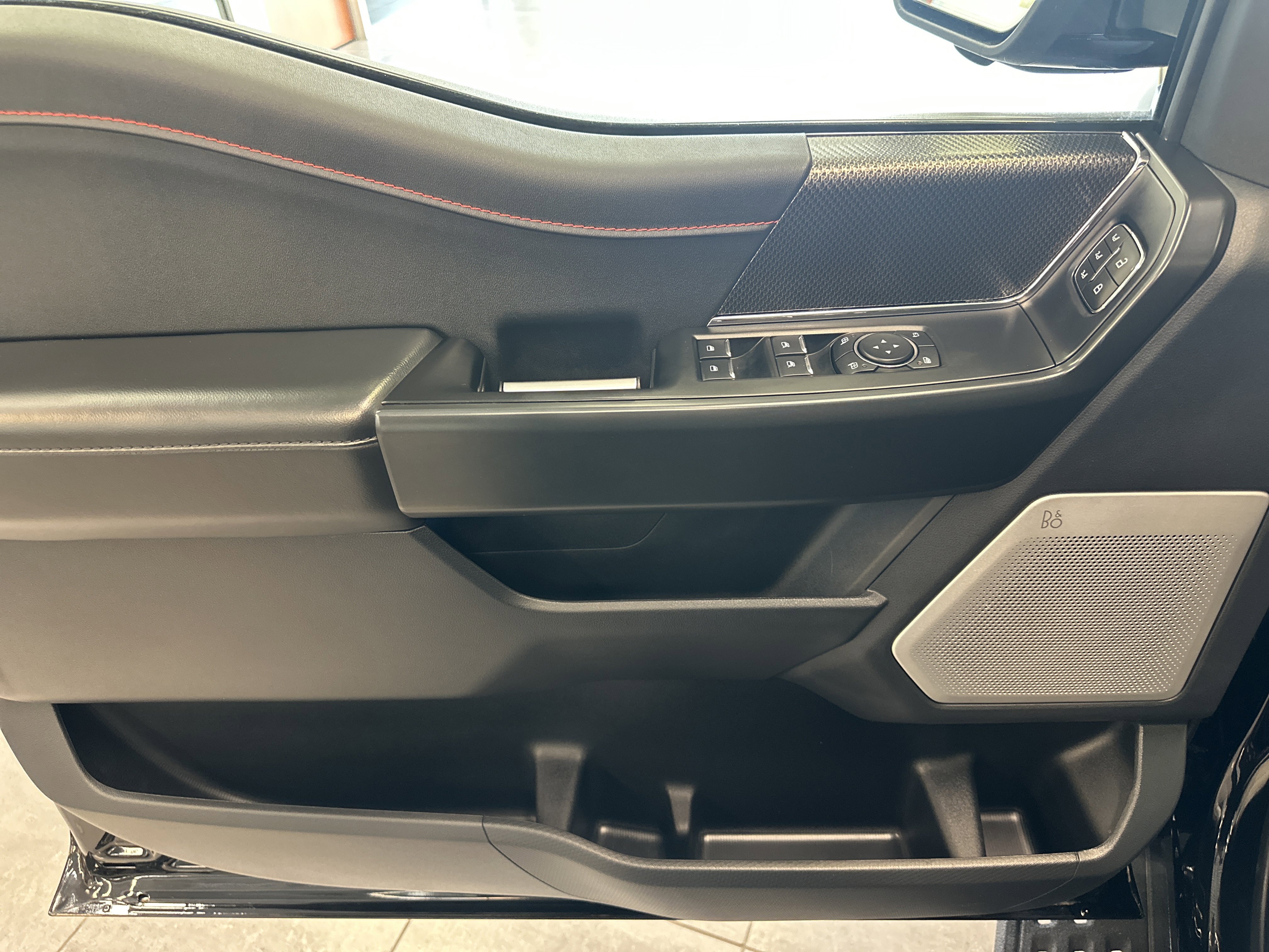 Used 2025 Ford F150 Raptor image 22