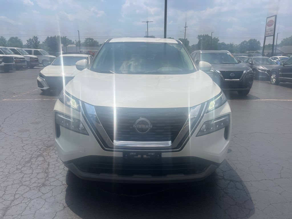 Used 2023 Nissan Rogue SV AWD/4WD image 6