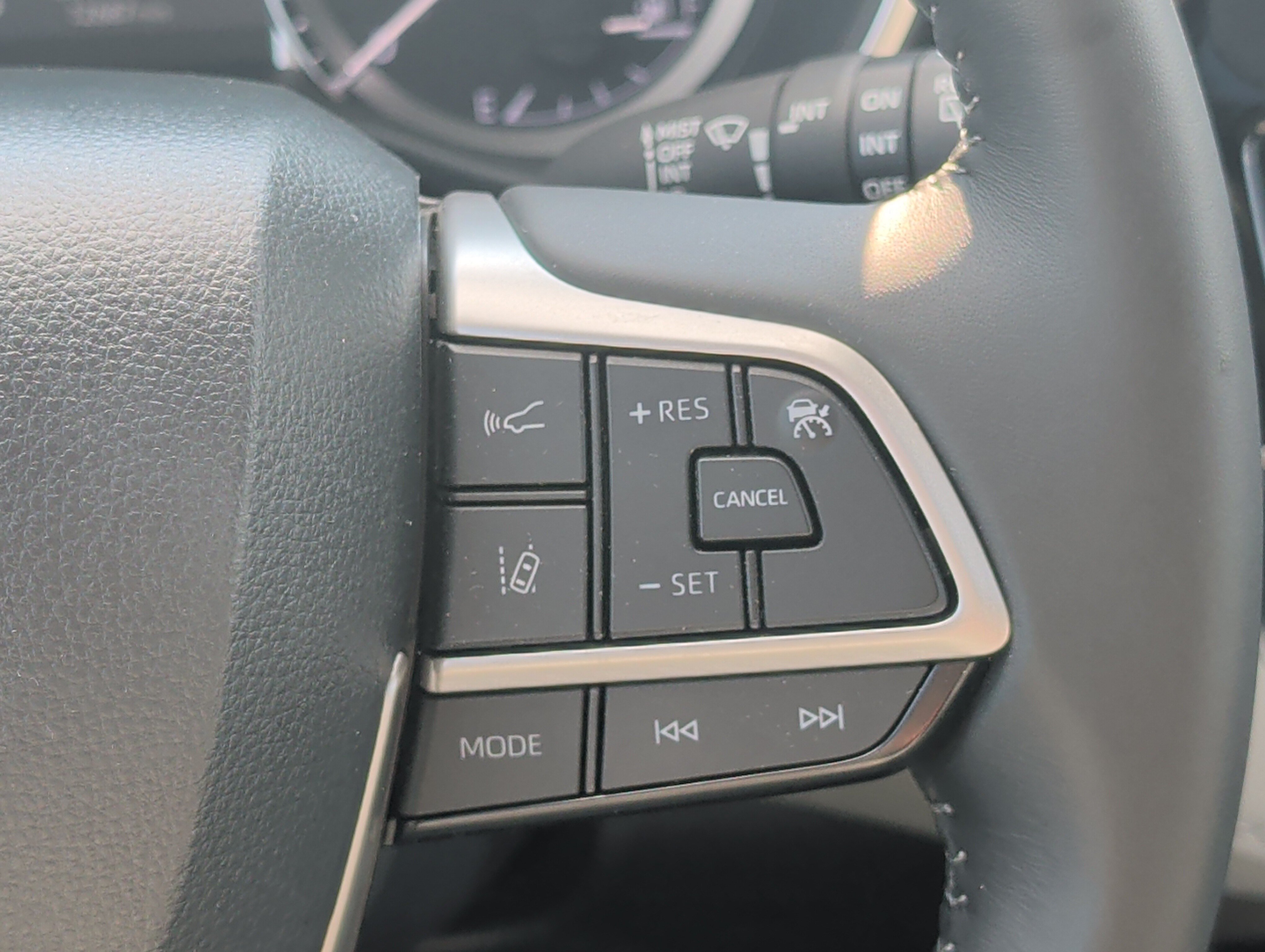 Certified 2026 Toyota Highlander XLE AWD/4WD image 27