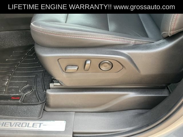 Used 2022 Chevrolet Suburban RST w/ Luxury Package AWD/4WD image 11