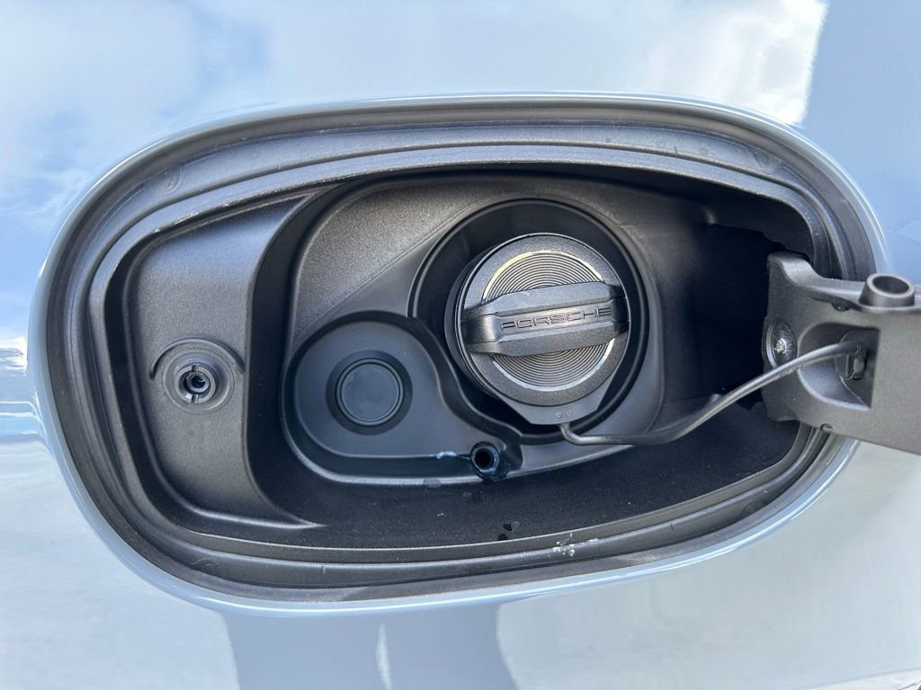 Used 2025 Porsche Cayenne S image 37