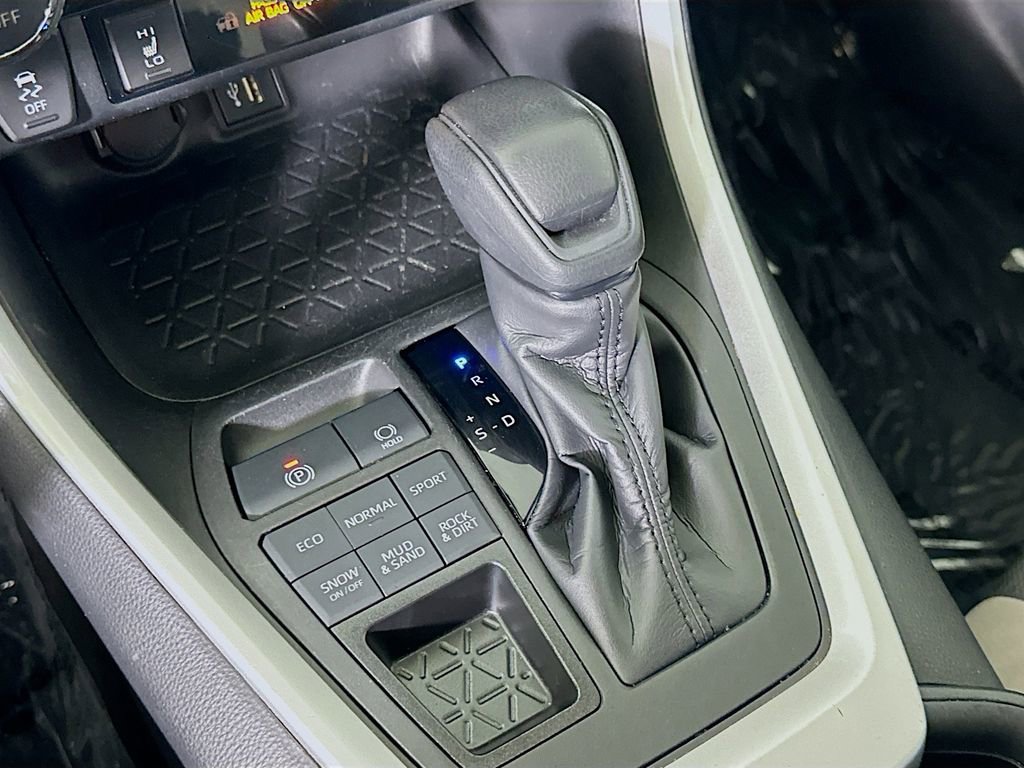 Used 2023 Toyota RAV4 XLE w/ Convenience Package image 31