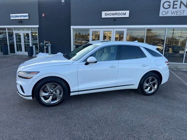 Used 2026 Genesis GV70 2.5T Select image 5