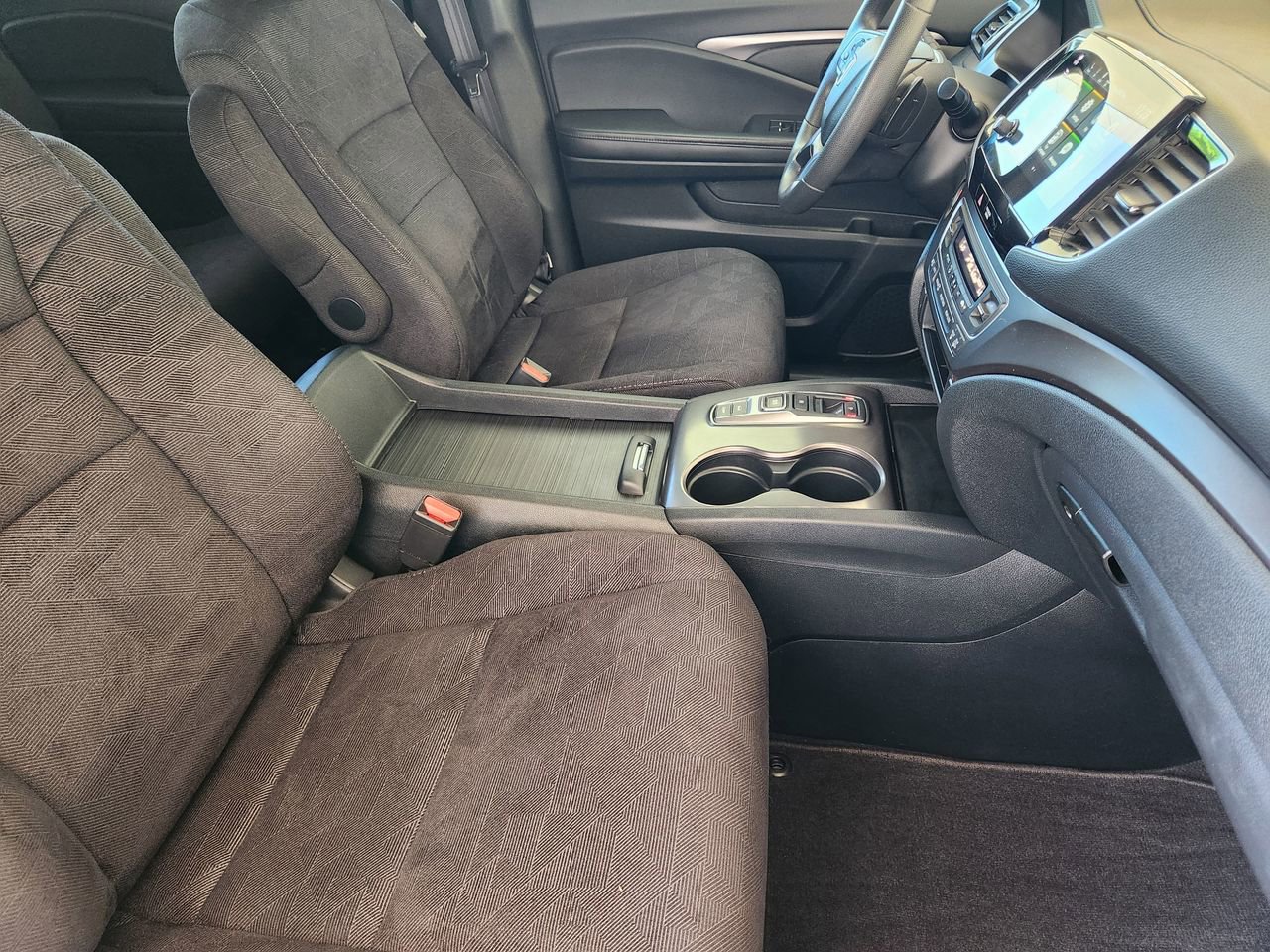 Used 2022 Honda Pilot Sport image 13