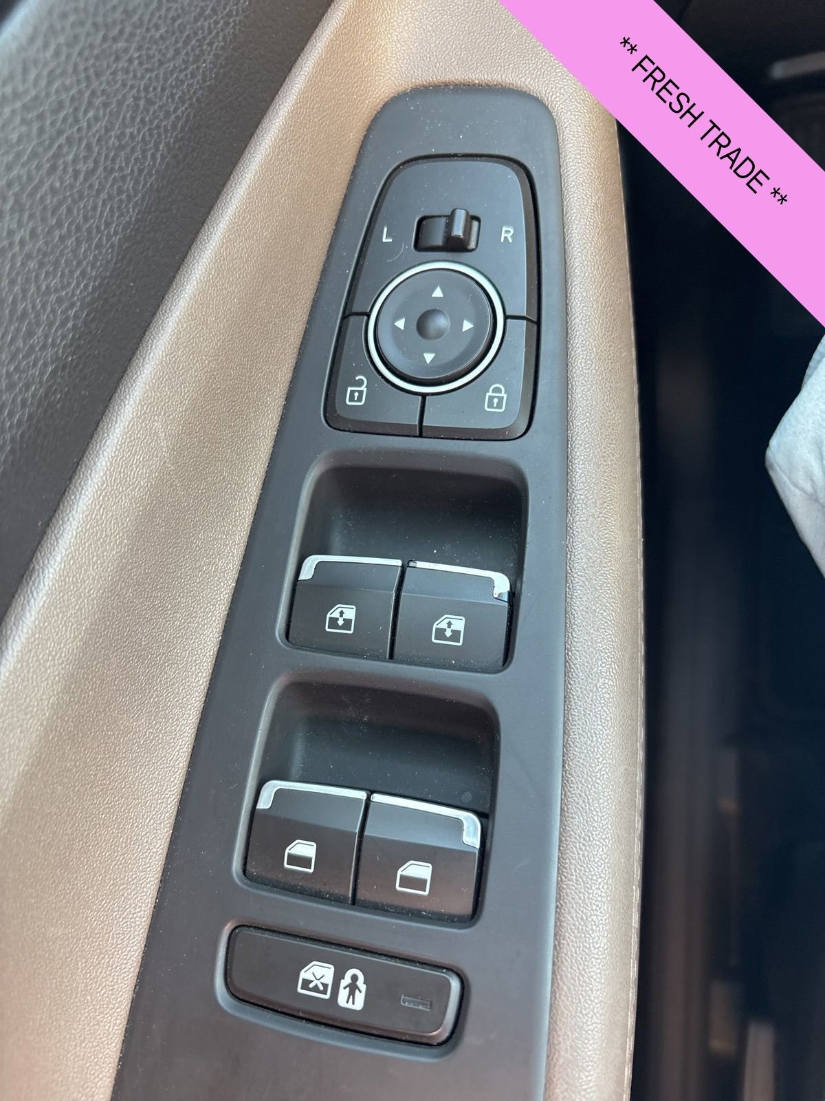 Used 2023 Hyundai Santa Fe SEL Convenience image 9