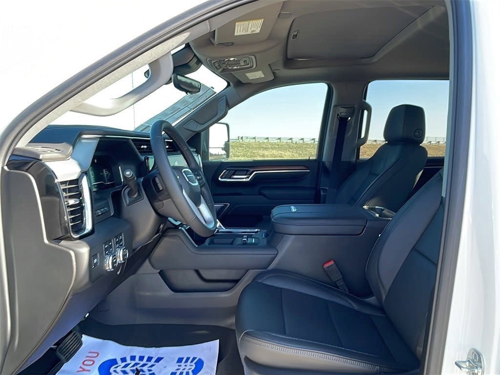 New 2025 GMC Sierra 2500 Denali w/ Denali Reserve Package image 16