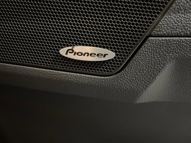 Used 2017 Chevrolet Equinox Premier w/ Enhanced Convenience Package image 40