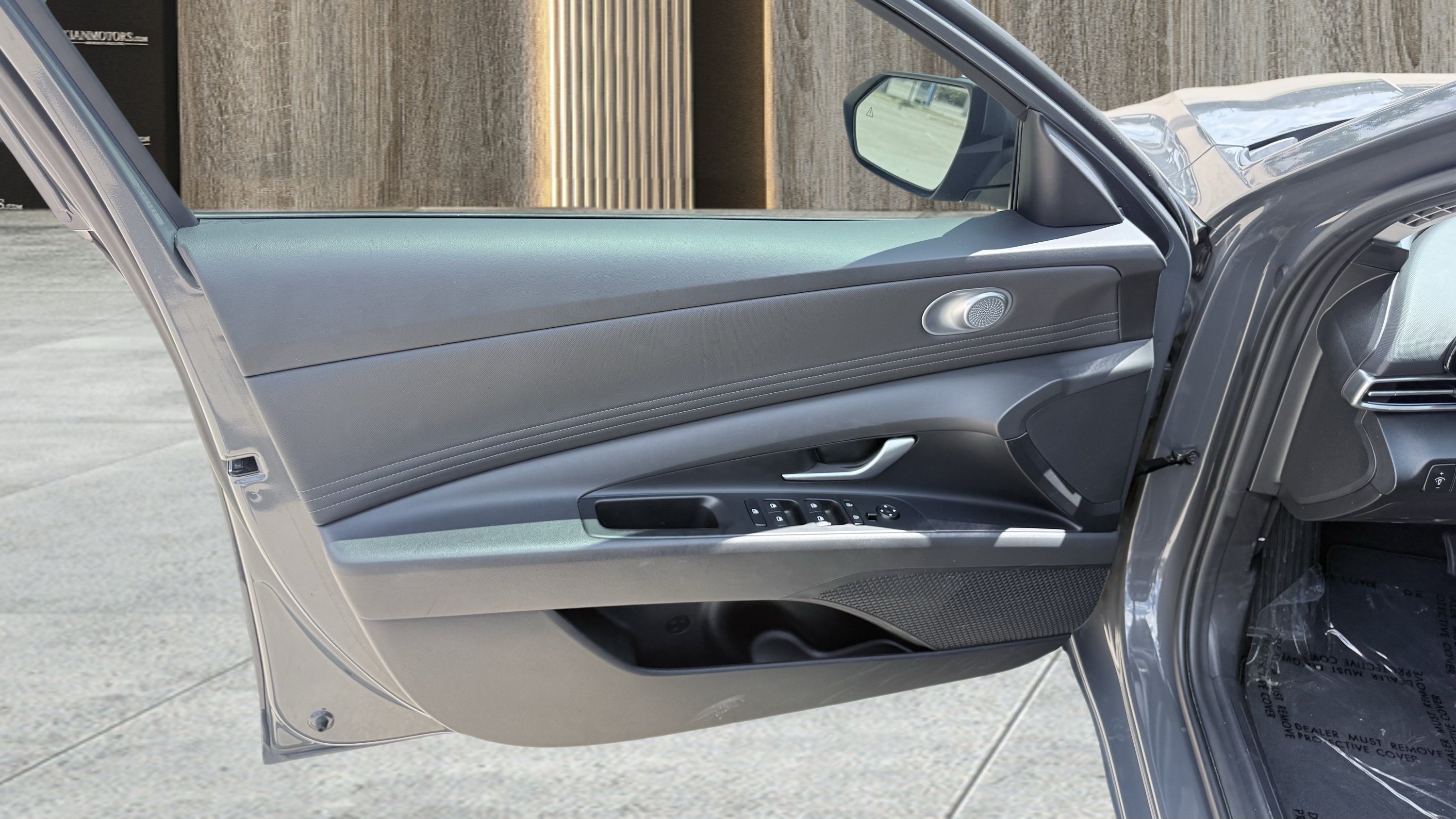 Used 2025 Hyundai Elantra SEL FWD image 14