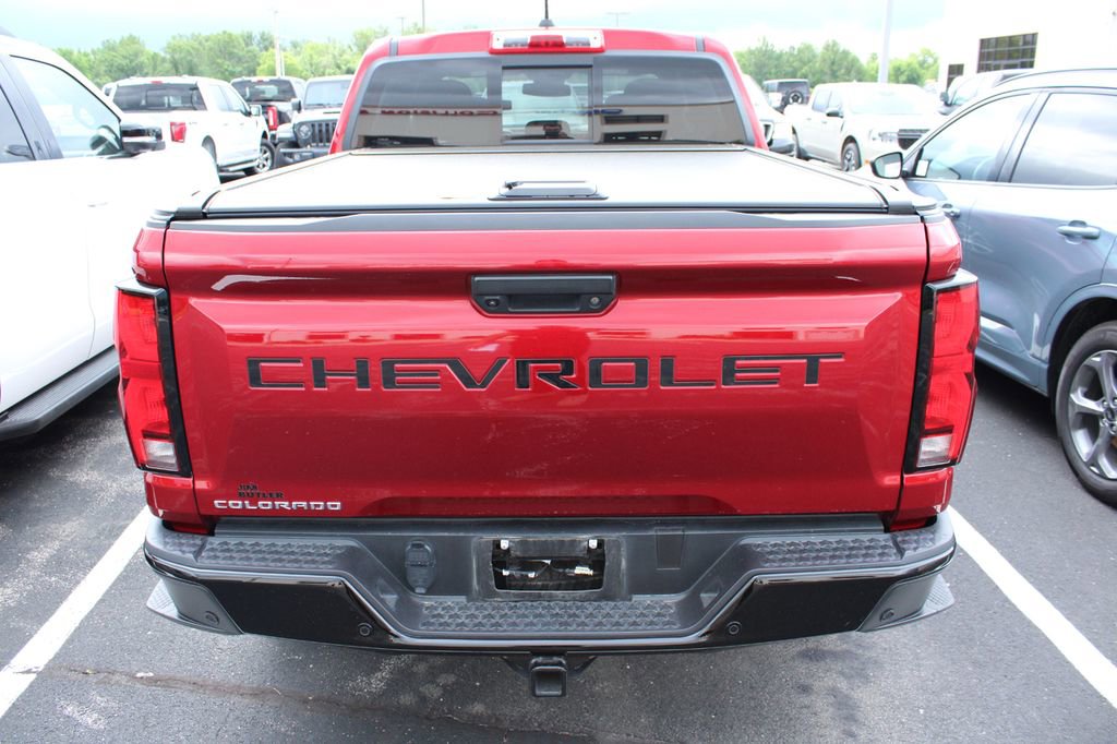 Used 2024 Chevrolet Colorado Z71 w/ Z71 Convenience Package 2 AWD/4WD image 7