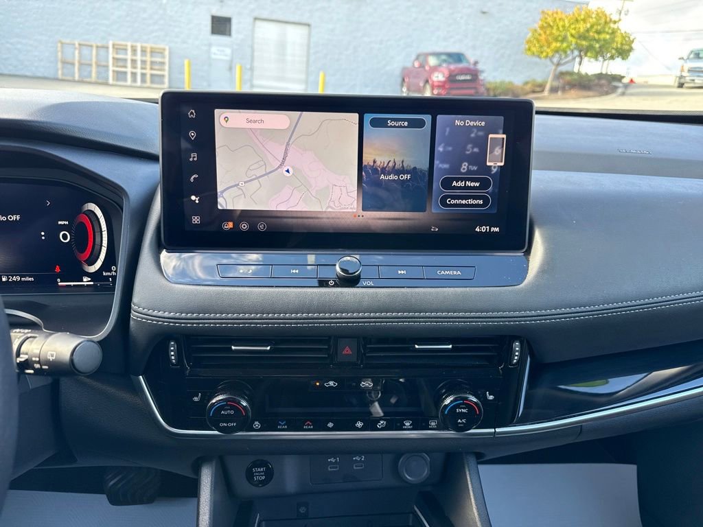 Certified 2024 Nissan Rogue SL w/ SL Premium Package image 19