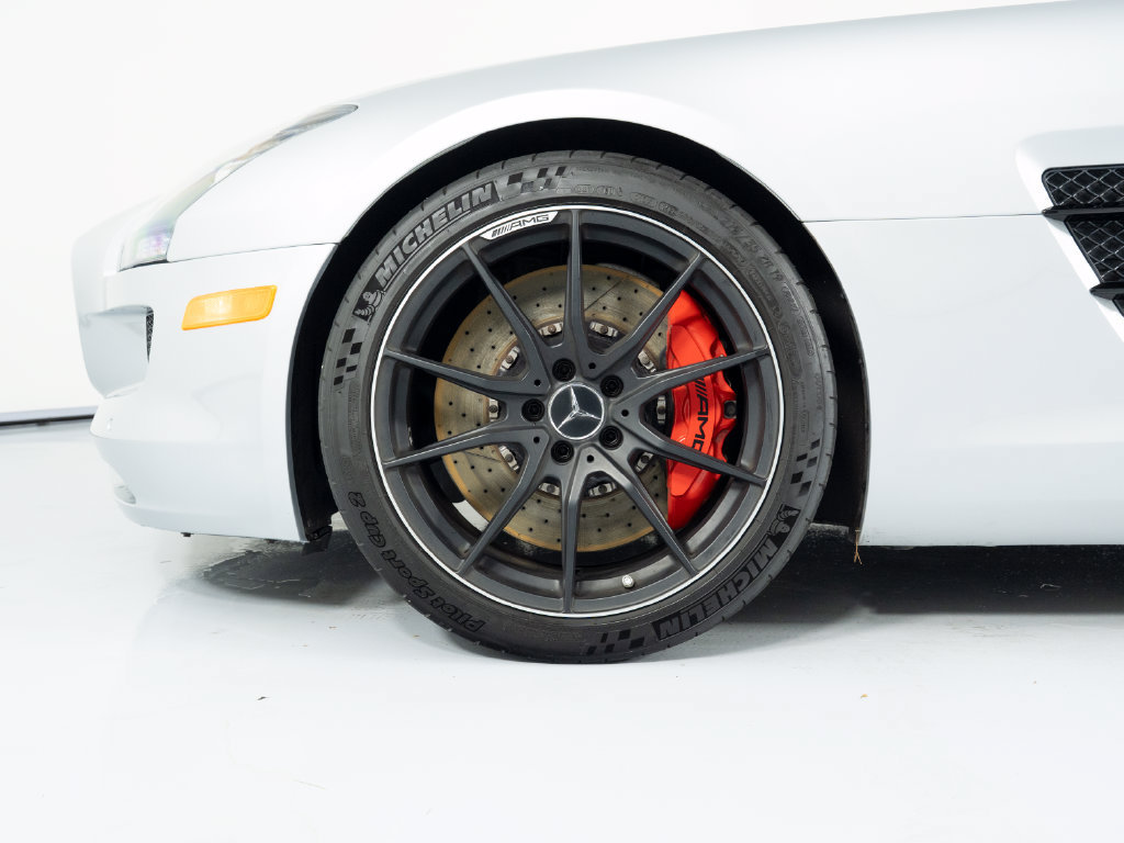Used 2012 Mercedes-Benz SLS AMG Roadster image 54