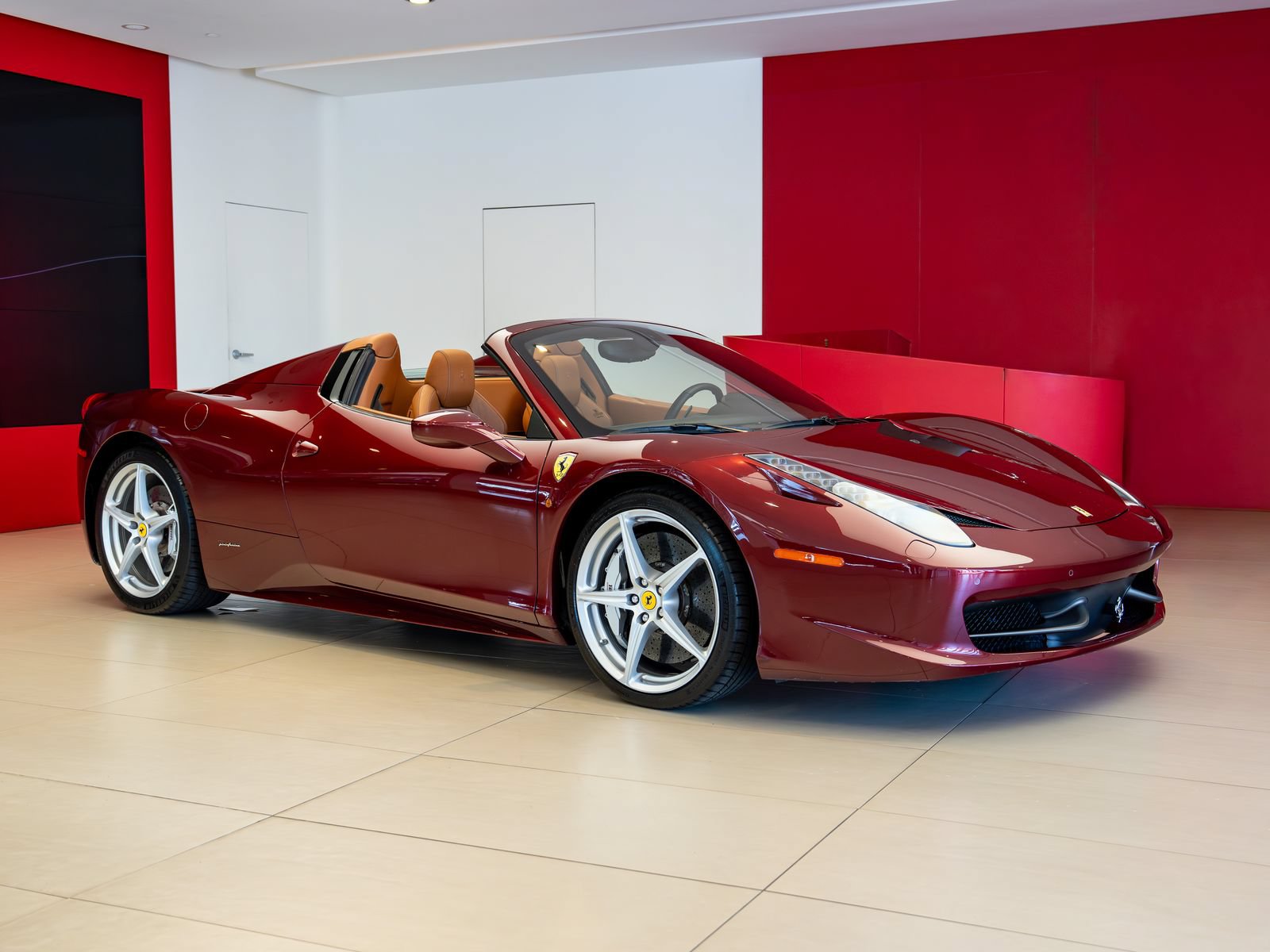 Certified 2013 Ferrari 458 Spider RWD image 1