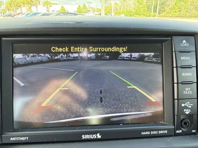 Used 2016 Chrysler Town & Country Touring image 24