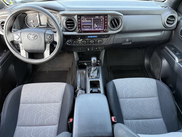 Used 2022 Toyota Tacoma TRD Off-Road AWD/4WD image 11