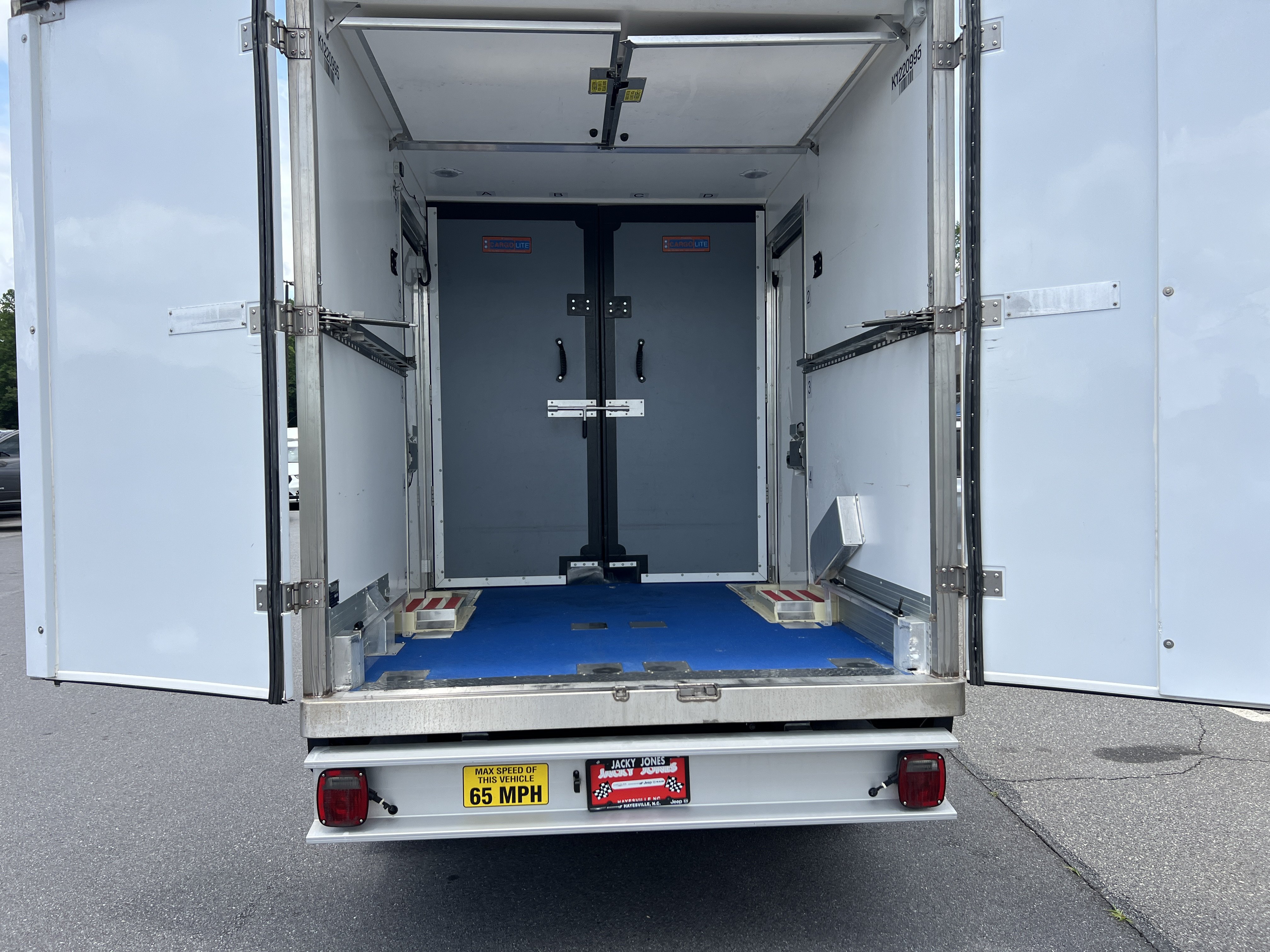 Used 2023 Ford E-350 and Econoline 350 Super Duty w/ Power Windows & Locks Group RWD image 9