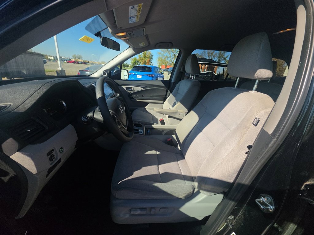 Used 2017 Honda Pilot EX image 14