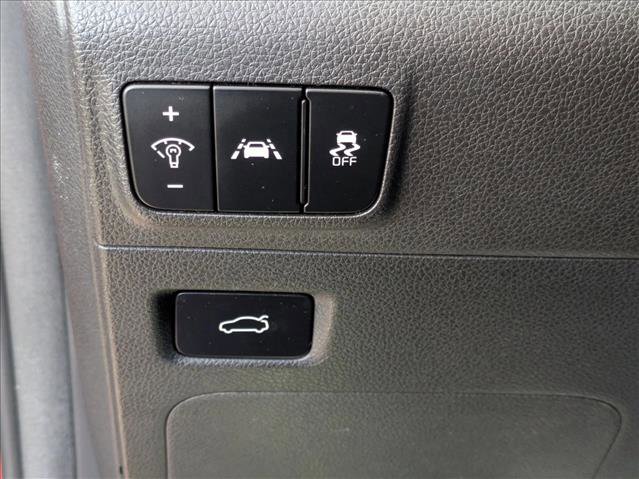 Used 2022 Kia K5 LXS image 12