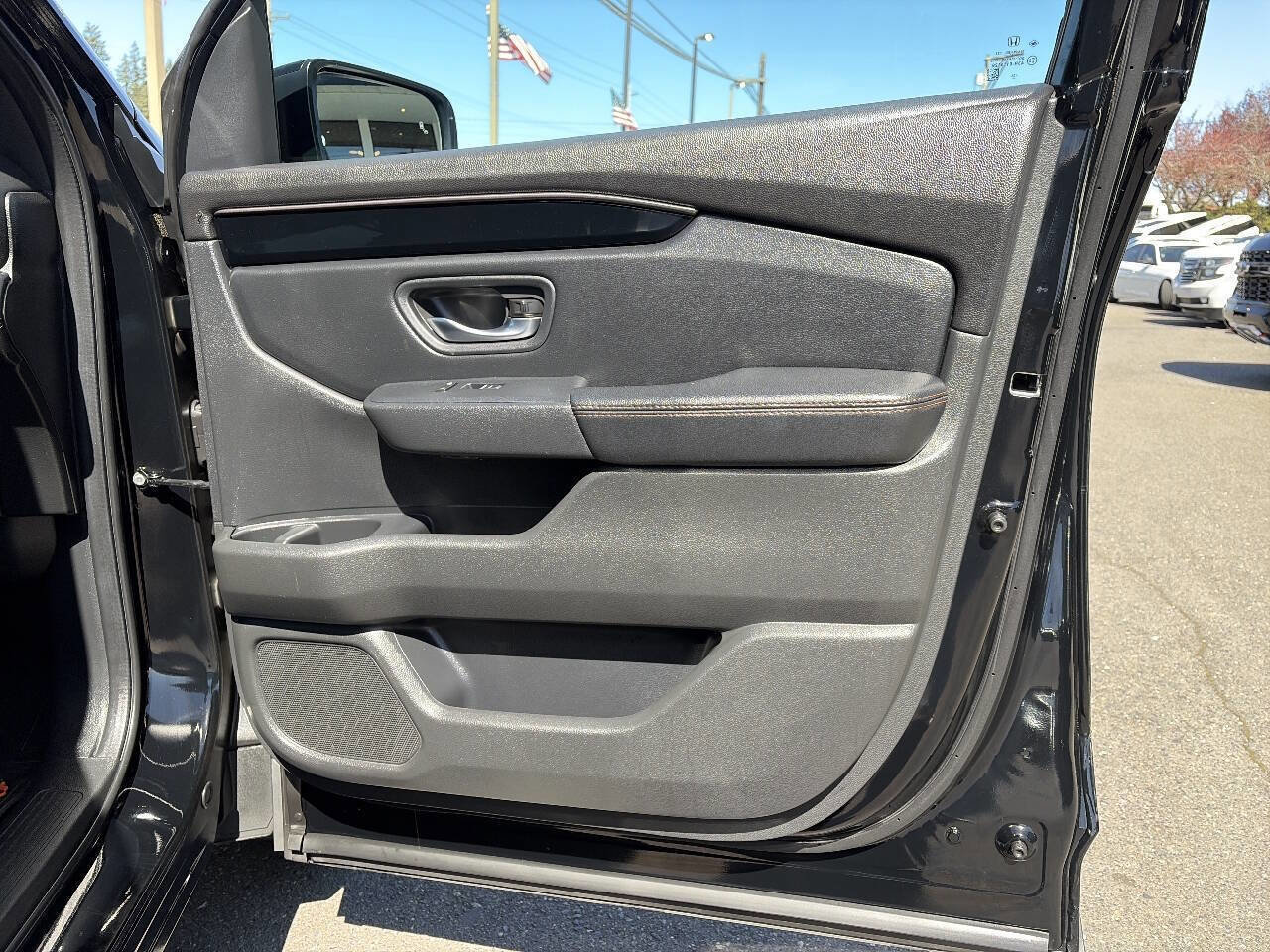 Used 2025 Honda Pilot TrailSport image 25