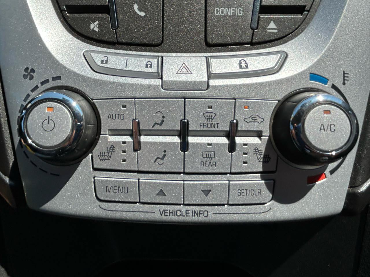 Used 2014 Chevrolet Equinox LTZ AWD/4WD image 25