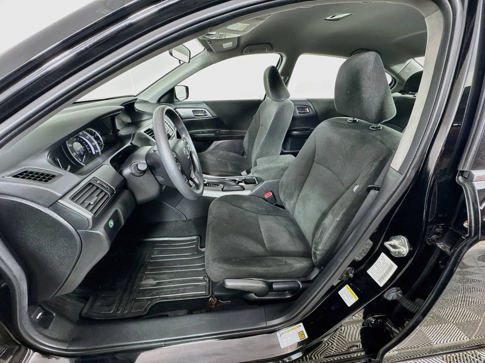 Used 2013 Honda Accord LX image 19