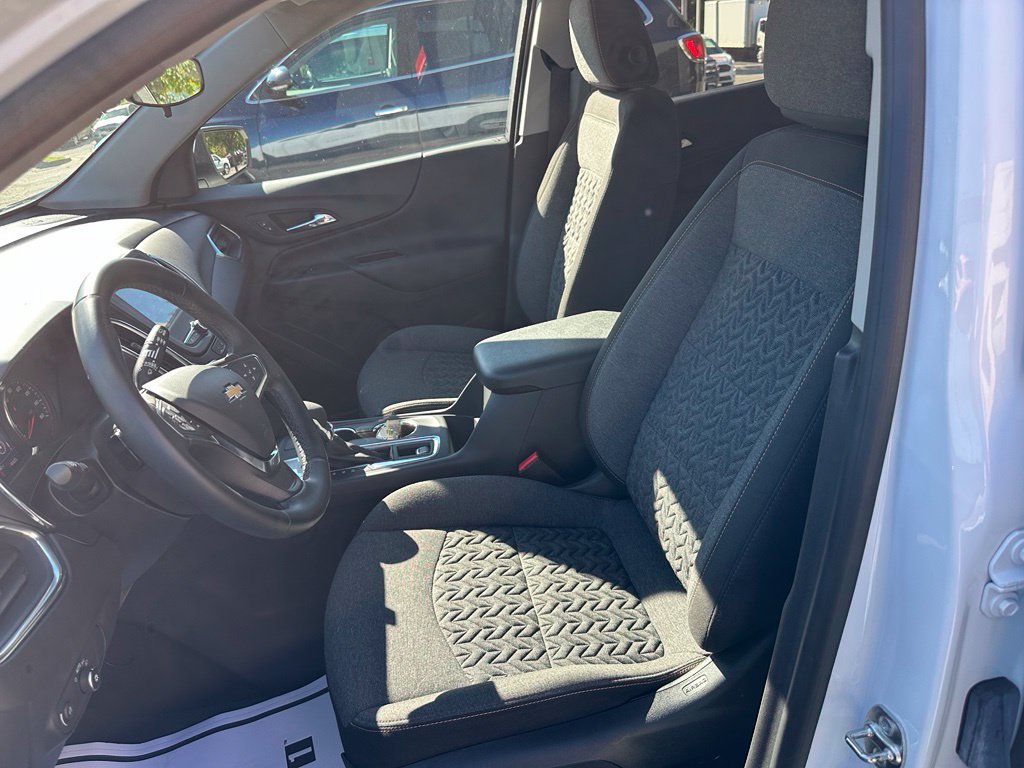 Used 2024 Chevrolet Equinox LT FWD image 19
