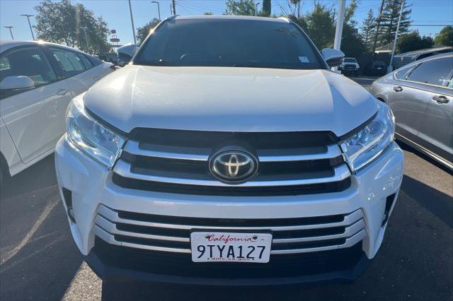 Certified 2019 Toyota Highlander XLE AWD/4WD video 2