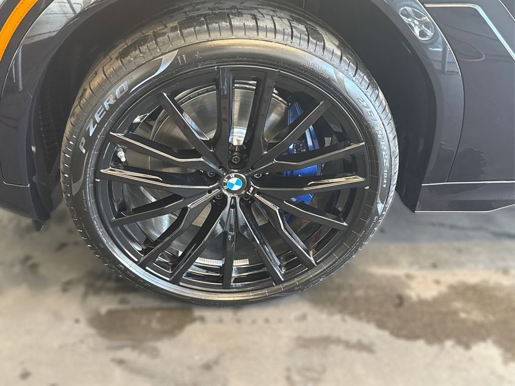 New 2026 BMW X6 M60i w/ Climate Comfort Package image 15