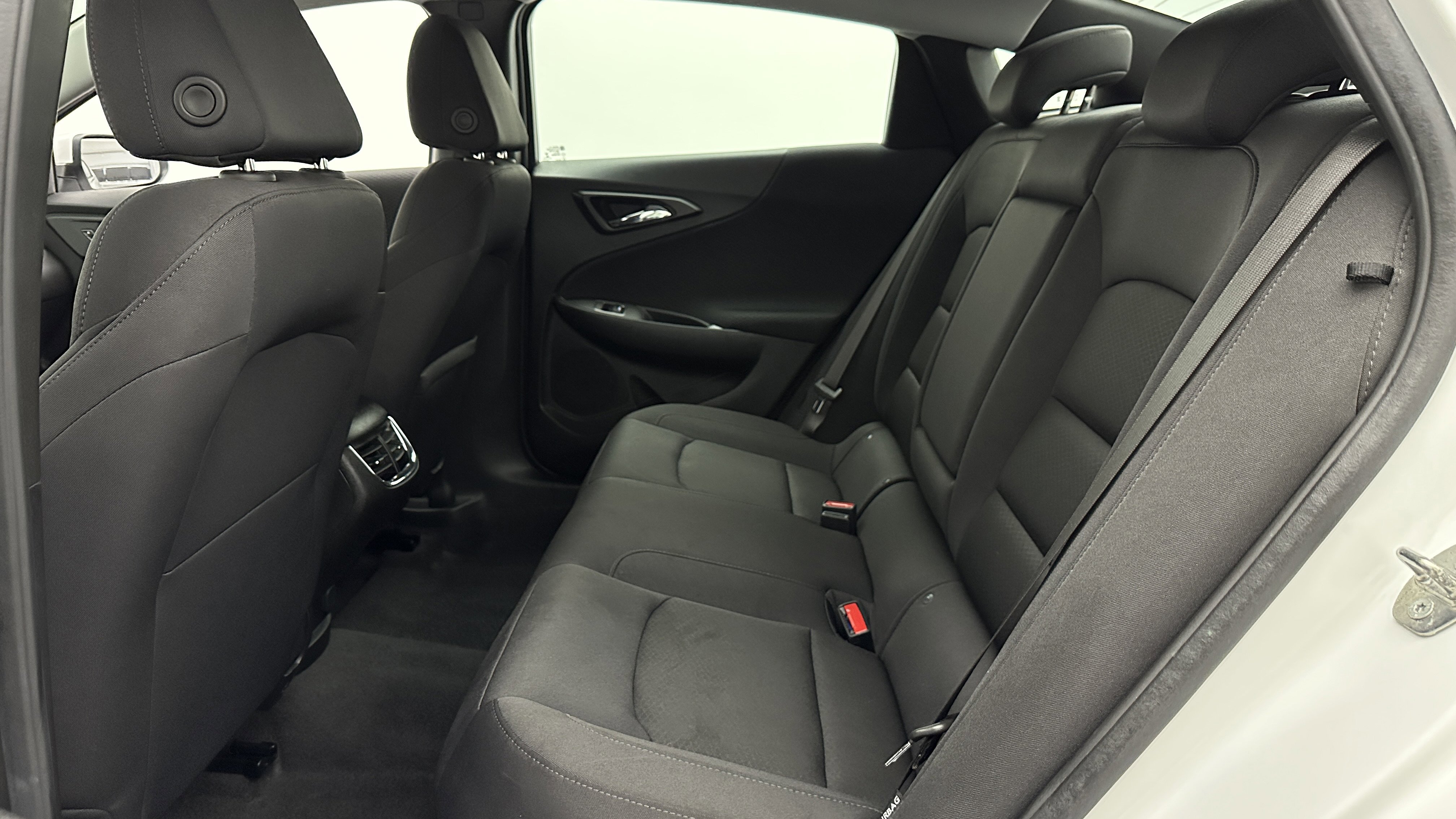 Used 2025 Chevrolet Malibu LT image 27