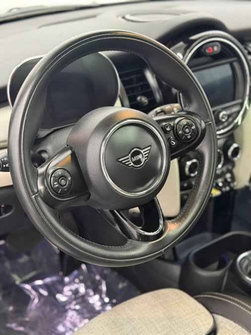 Used 2020 MINI Cooper SE w/ 6.5" Touchscreen Package FWD image 14