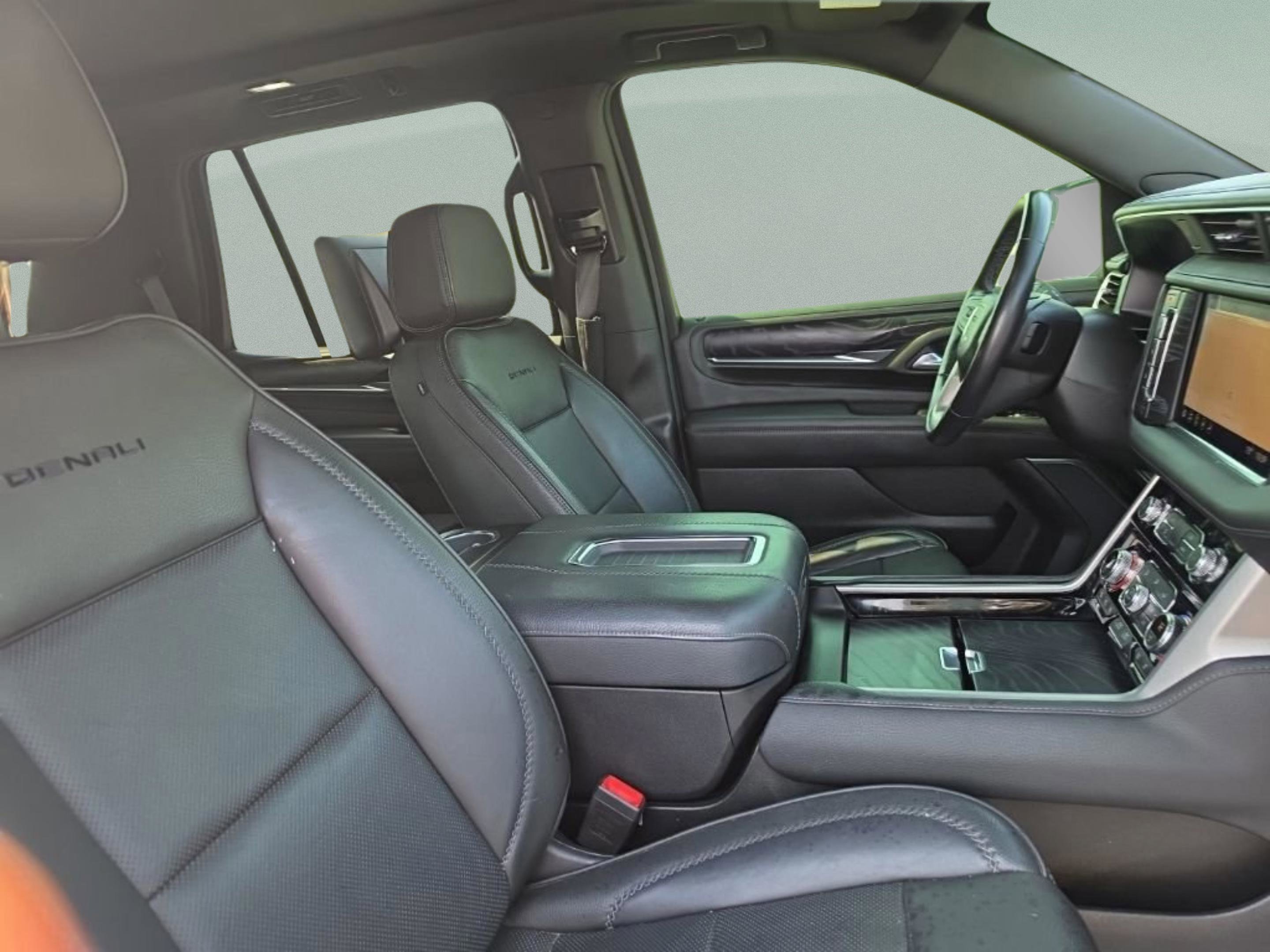 Used 2021 GMC Yukon Denali w/ LPO, Illumination Package image 35